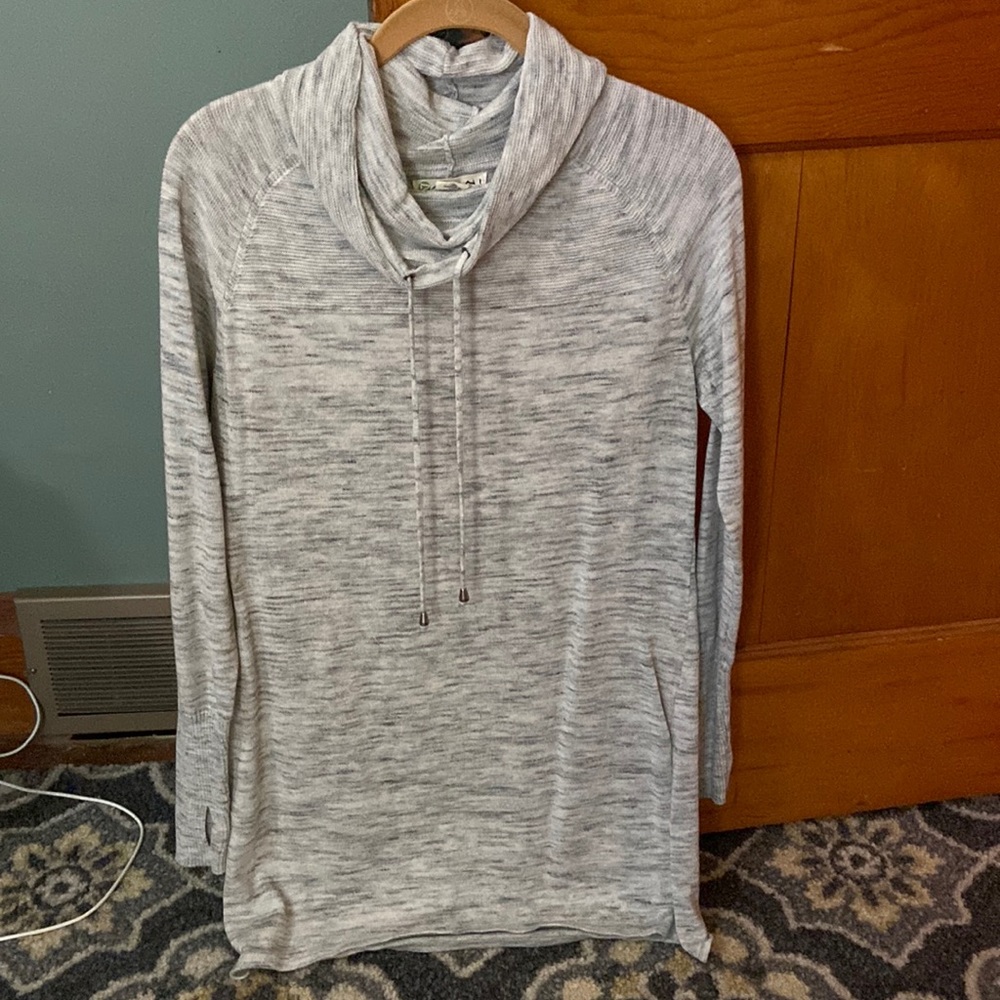 Lightweight sweater tunic